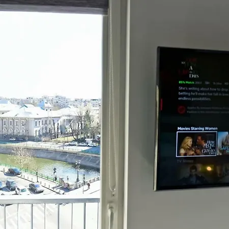Old Town River View 123 Бухарест